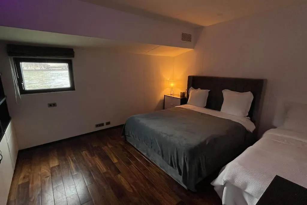 Mind-blowing Eiffel Tower Houseboat Apartamento *