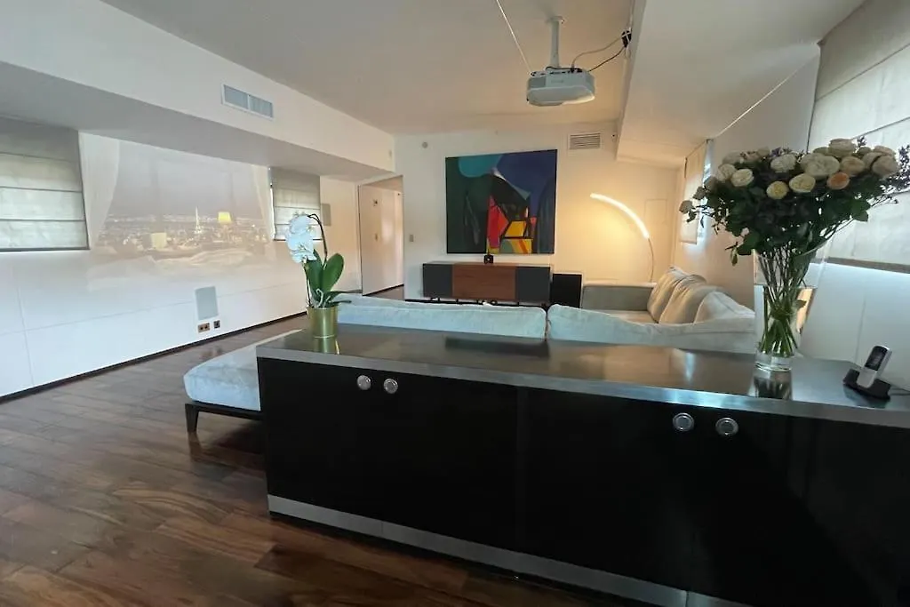 Mind-blowing Eiffel Tower Houseboat Apartment Paris
